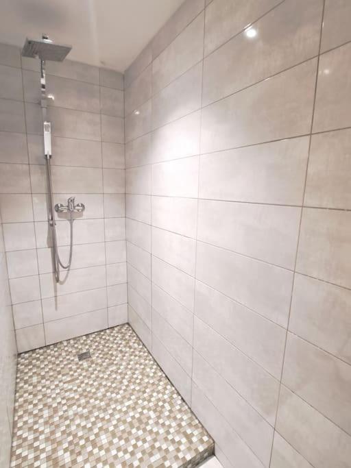 Loft Proche Des Plages Et Sites Du Debarquement Osmanville Екстериор снимка